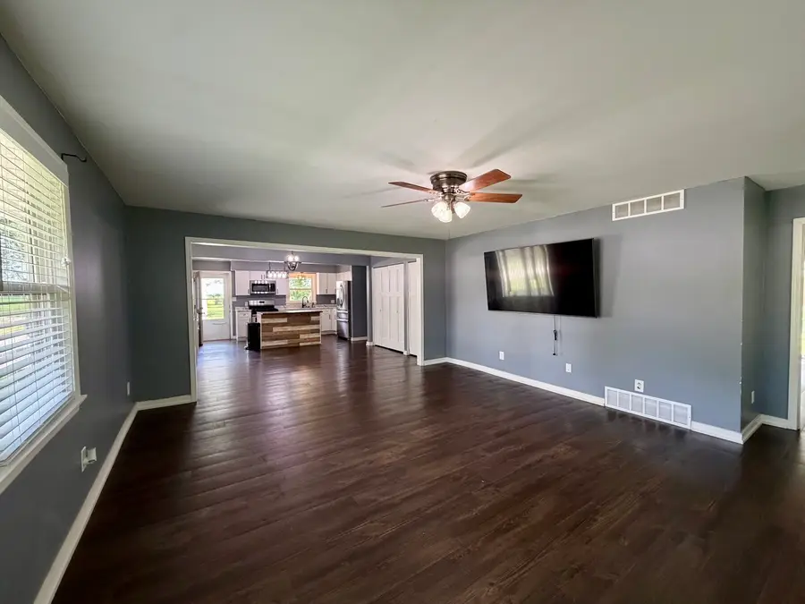 7748-125 E 3000 North Road, Manville, IL 61319 - #3
