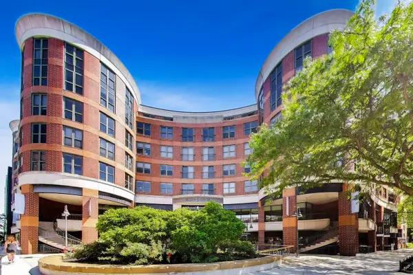 350 W Belden Avenue #511, Chicago, IL 60614