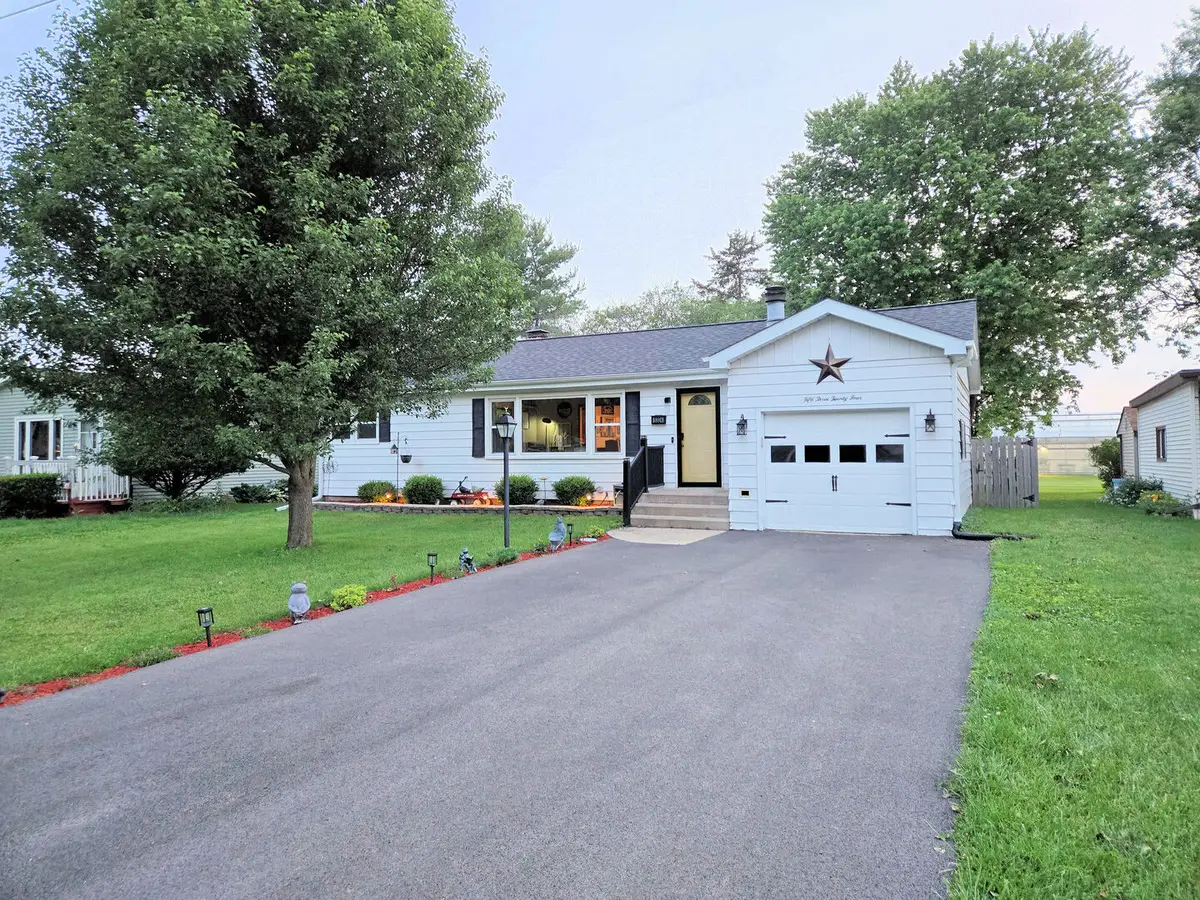 5324 S Wendell Drive, Rochelle, IL 61068 - #1