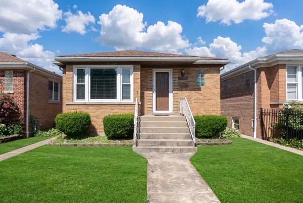 3612 N Oconto Avenue, Chicago, IL 60634