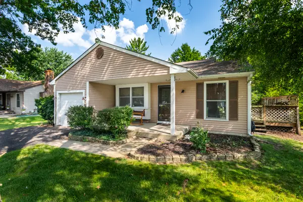 417 Travelaire Avenue, Naperville, IL 60565