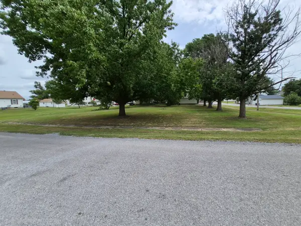 0000 S Emma Street, Christopher, IL 62822