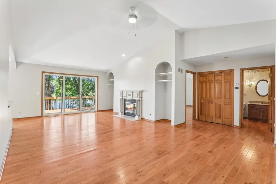 200 N Shore Drive, Oakwood Hills, IL 60013 - #2