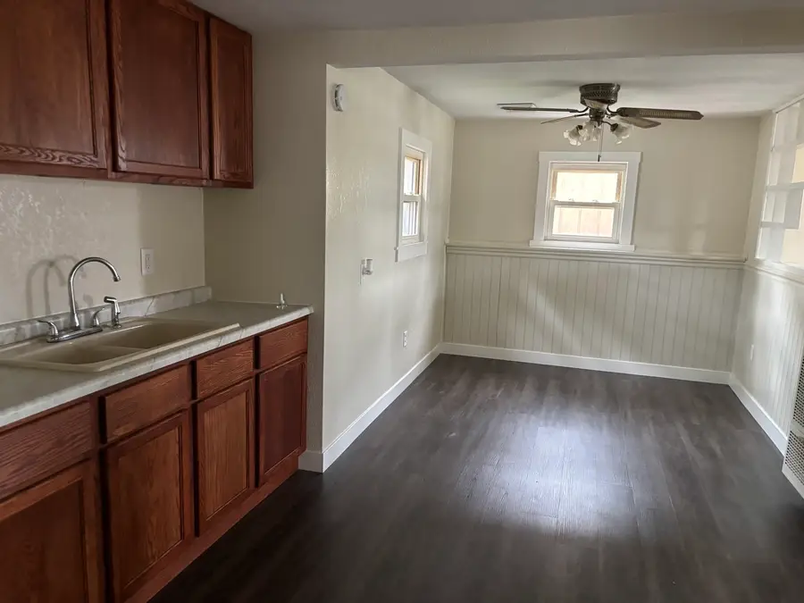 247 E Holmes Street, Paxton, IL 60957 - #3