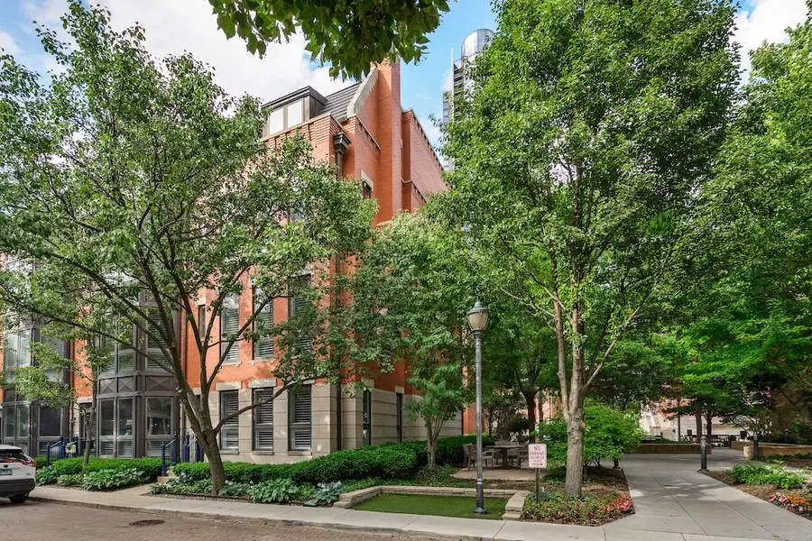 461 N Clinton Street, Chicago, IL 60654 - #3