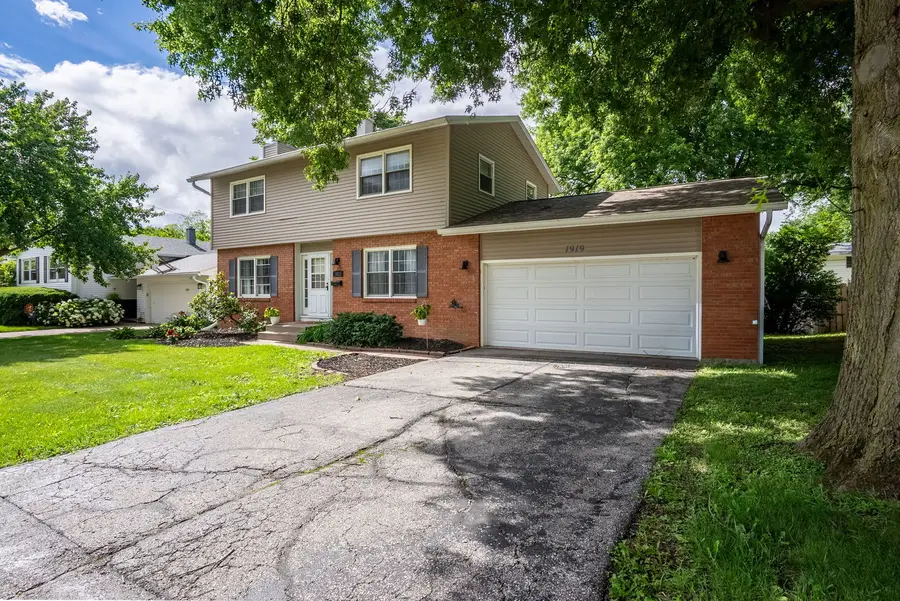 1919 E 32nd Street, Davenport, IA 52807 - #2