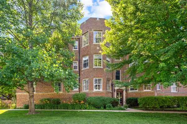 1218 Central Street #3S, Evanston, IL 60201