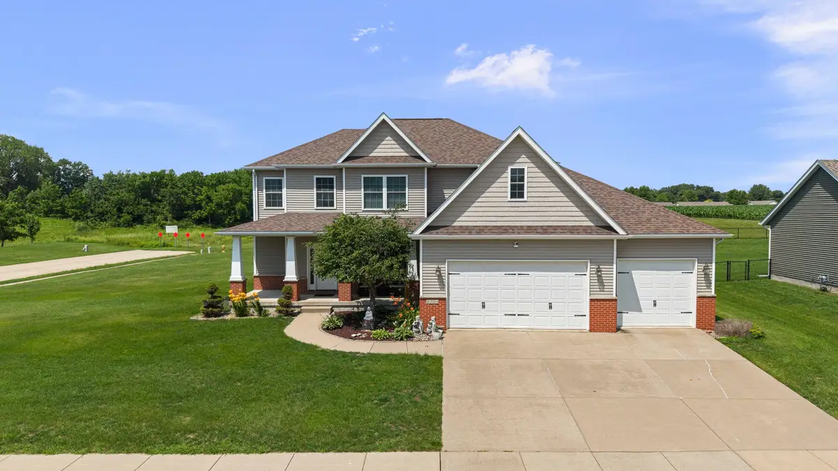 6104 Fillmore Street, Davenport, IA 52806 - #1