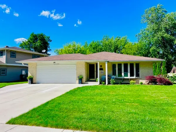 3600 Brookmeade Drive, Rolling Meadows, IL 60008