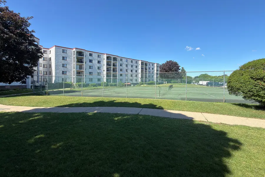 350 Plum Creek Drive #403, Wheeling, IL 60090 - #3