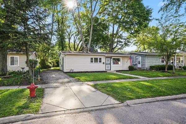 828 Taylor Avenue, Aurora, IL 60506