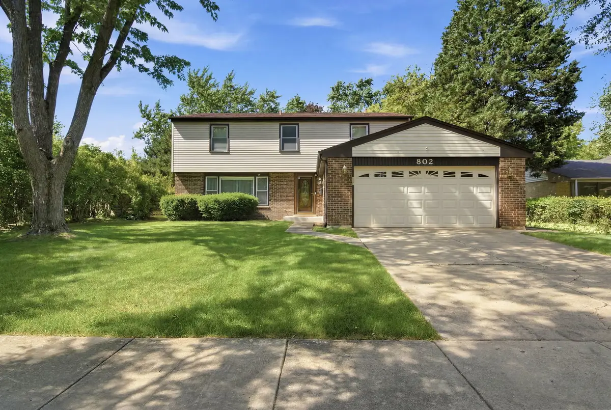 802 E Hackberry Drive, Arlington Heights, IL 60004 - #1