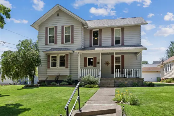 1208 7th Street, Clinton, IA 52732