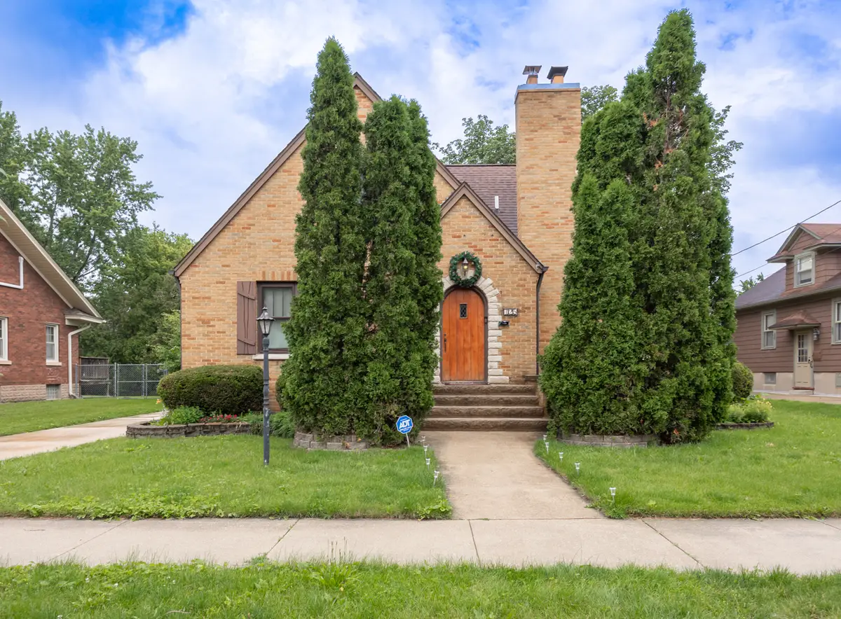 725 Augusta Avenue, Elgin, IL 60120 - #1