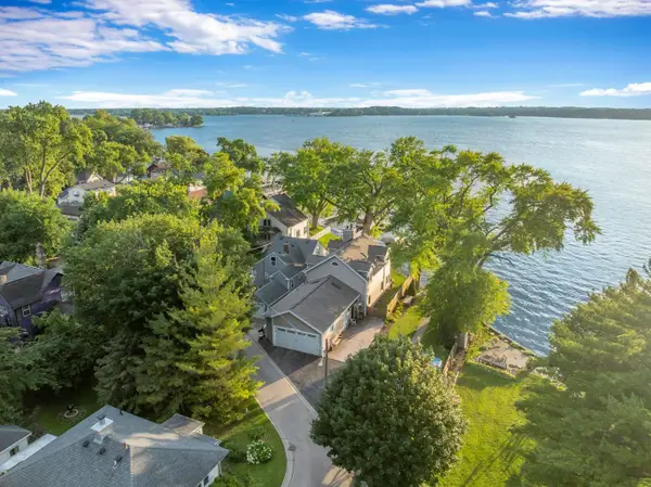 68 Lake Lane, Fox Lake, IL 60020