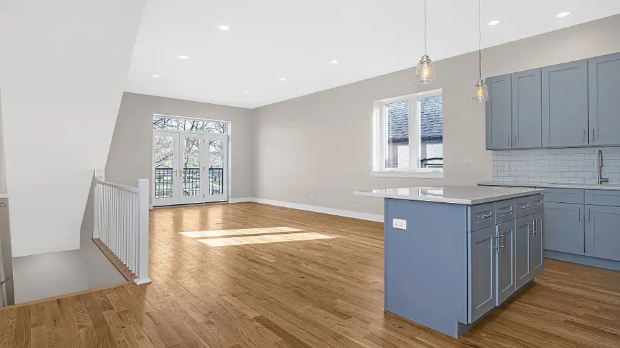 Address Withheld By Seller, Chicago, IL 60608 - #2