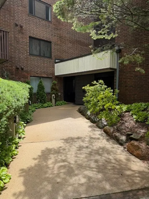 650 Whitney Court #105, Gurnee, IL 60031 - #3