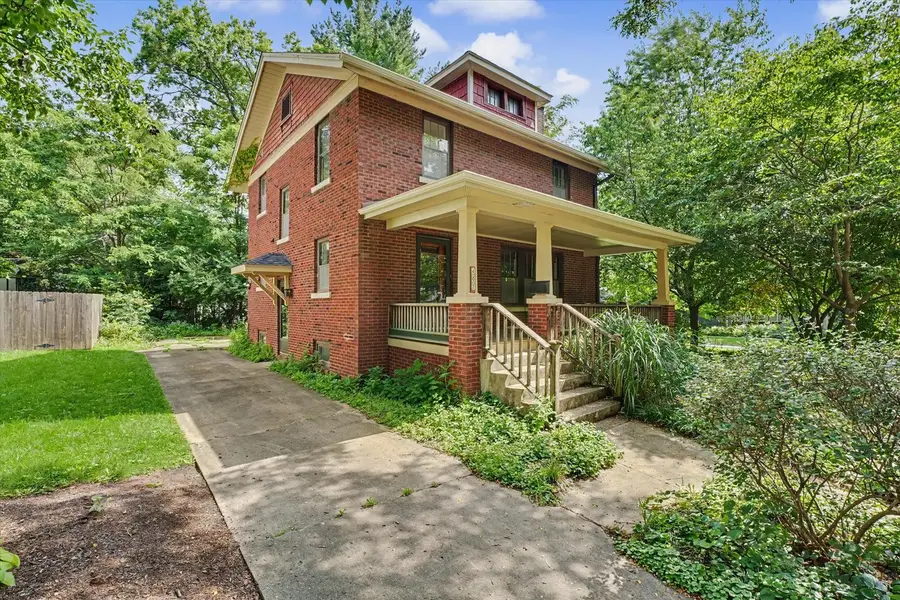 402 W Vermont Avenue, Urbana, IL 61801 - #3