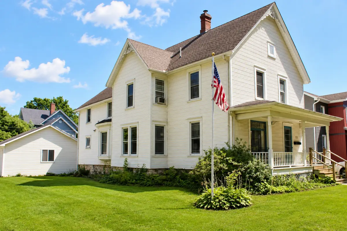 222 W Jackson Street, Morris, IL 60450 - #1