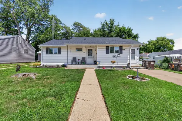 1204 W Violet Street, Freeport, IL 61032