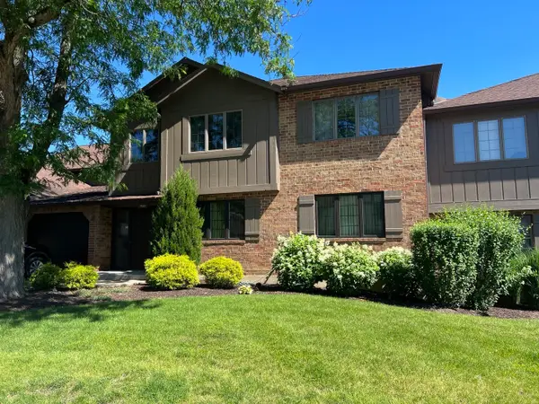 7632 W Arquilla Drive #2A, Palos Heights, IL 60463