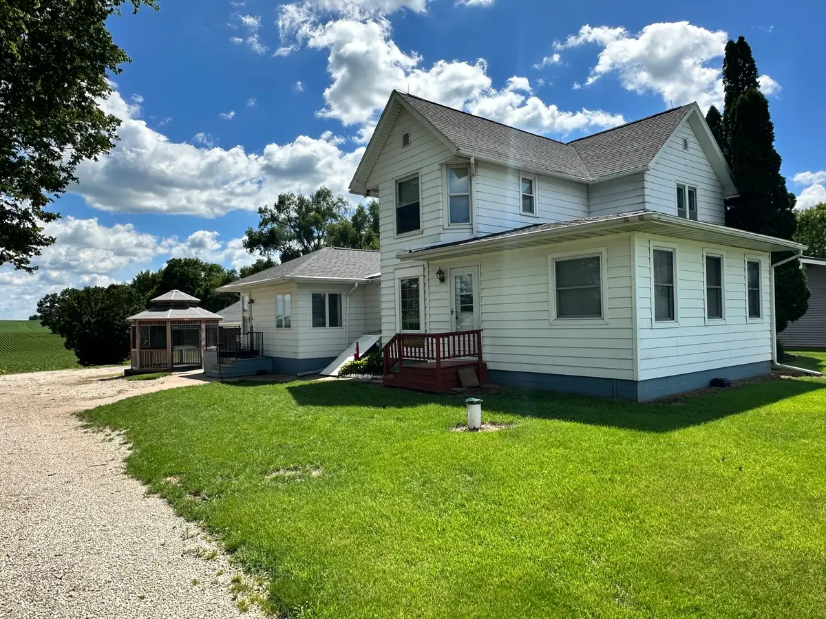 5827 Garden Plain Road, Fulton, IL 61252 - #1