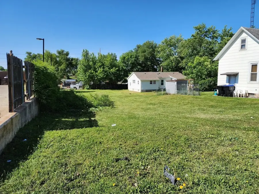 1216 W Market Street, Bloomington, IL 61701 - #2