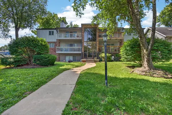 1111 E Jefferson Street #9, Bloomington, IL 61701