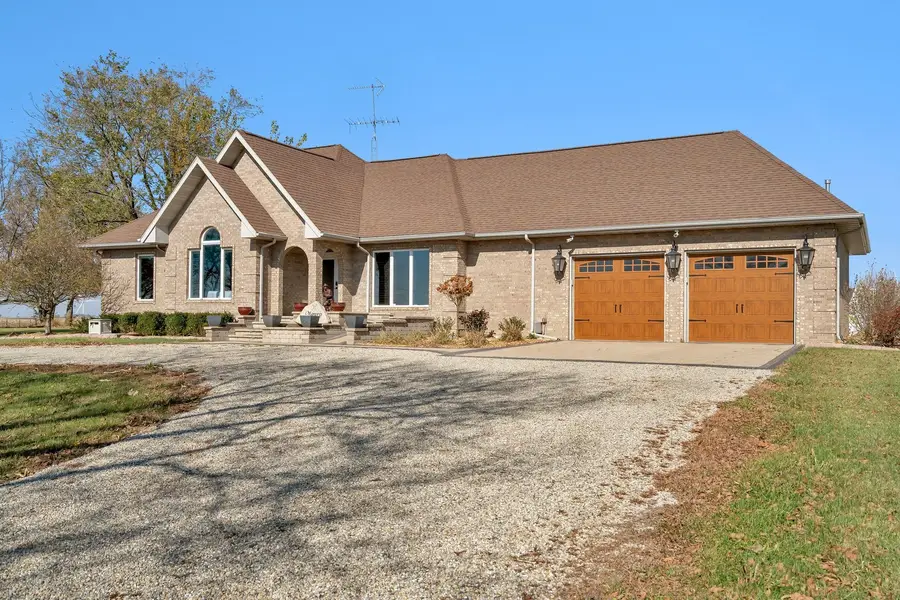 10739 E 3200 North Road, Blackstone, IL 61313 - #3