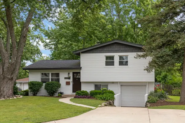 6029 Grand Avenue, Downers Grove, IL 60516