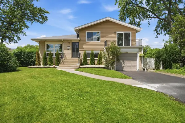 2524 Allison Court, Glenview, IL 60025