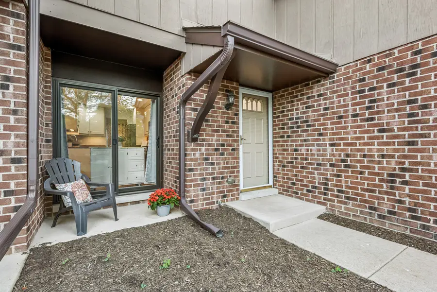 1534 Blackburn Street, Wheaton, IL 60189 - #2