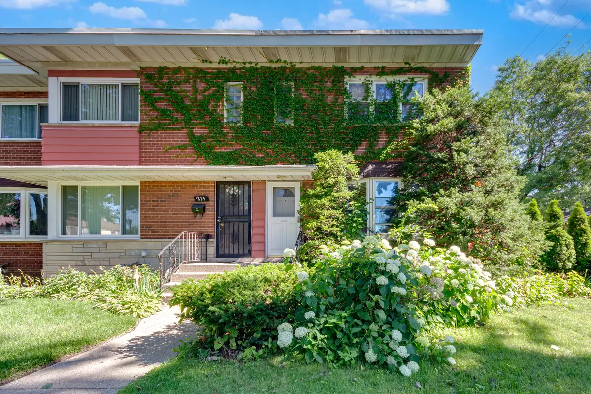 1823 Dobson Street, Evanston, IL 60202 - #1