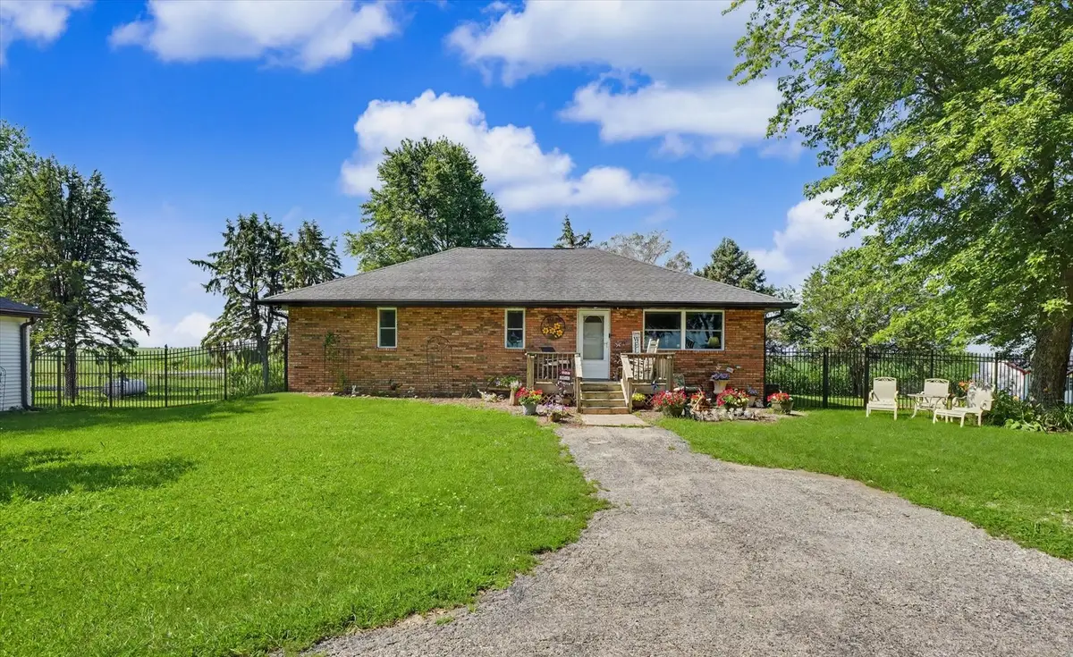1413 E 2950 North Road, Mansfield, IL 61854 - #1