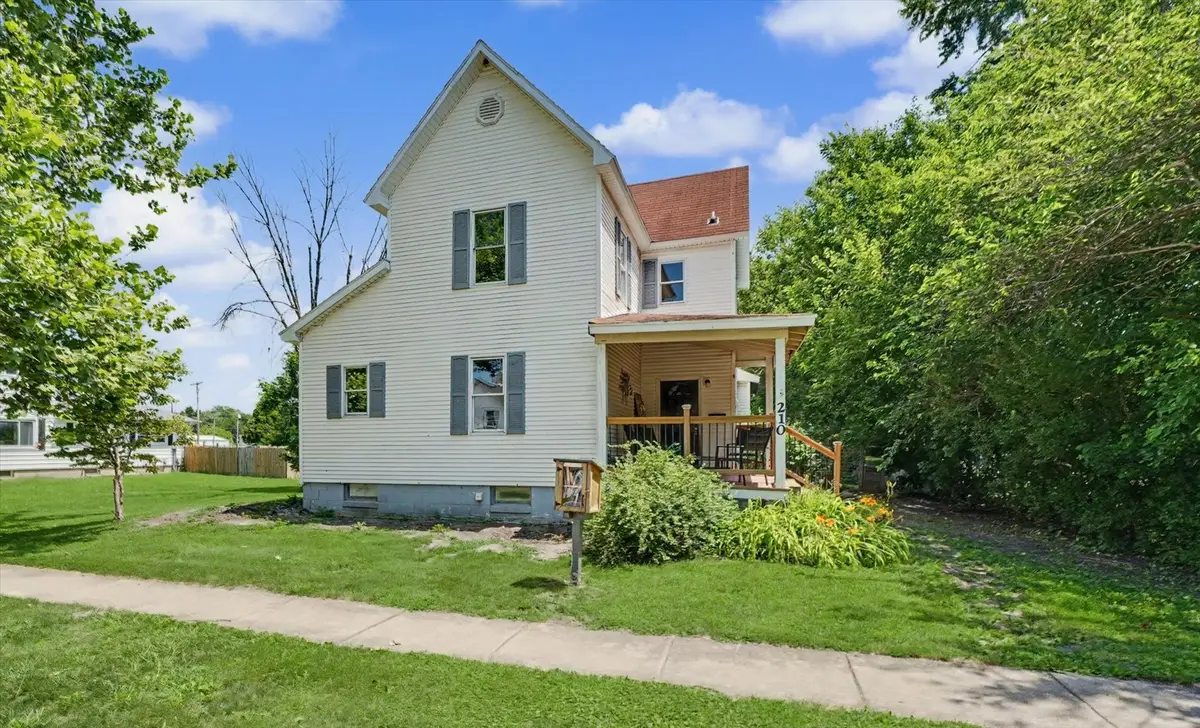 210 S Lott Boulevard, Gibson City, IL 60936 - #1