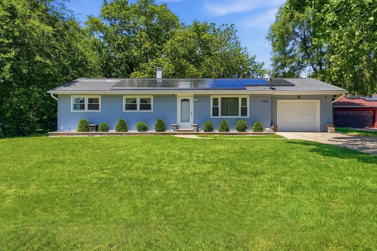 850 Austin Avenue, Aurora, IL 60505 - #1