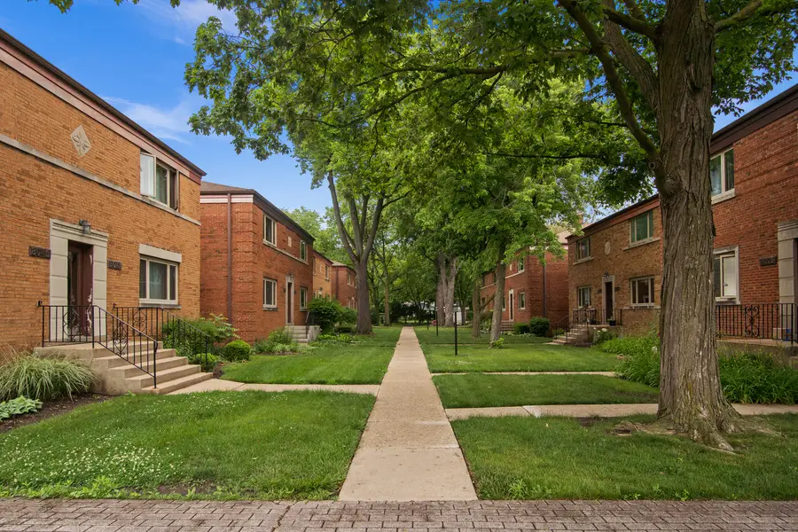 8043 Lake Street #1, River Forest, IL 60305 - #3