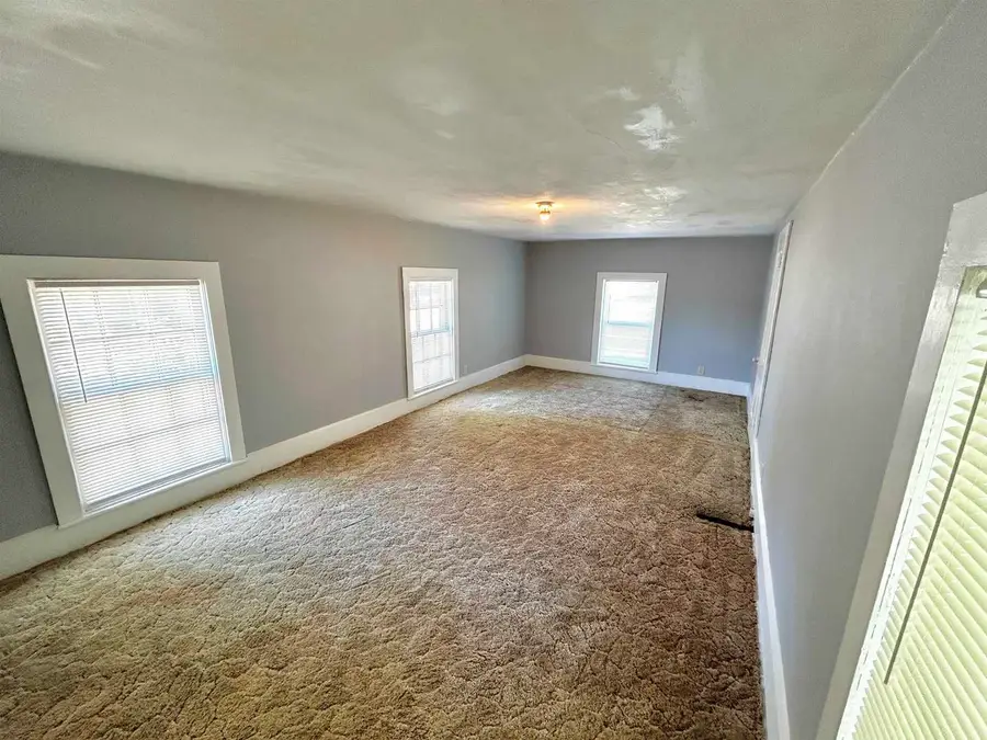 307 Washington Street, Rockford, IL 61104 - #3