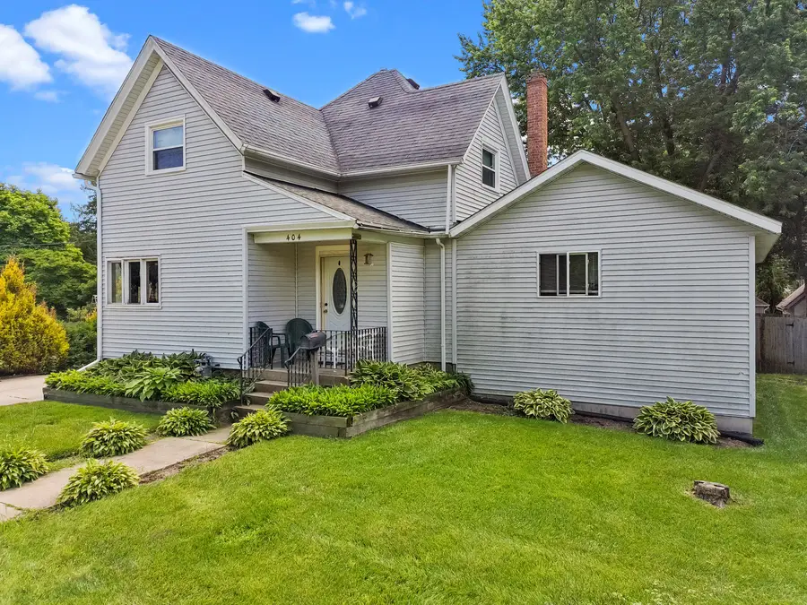 404 W Burbank Street, Harvard, IL 60033 - #2