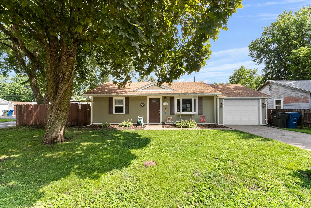 2714 W 70th Street, Davenport, IA 52806 - #1