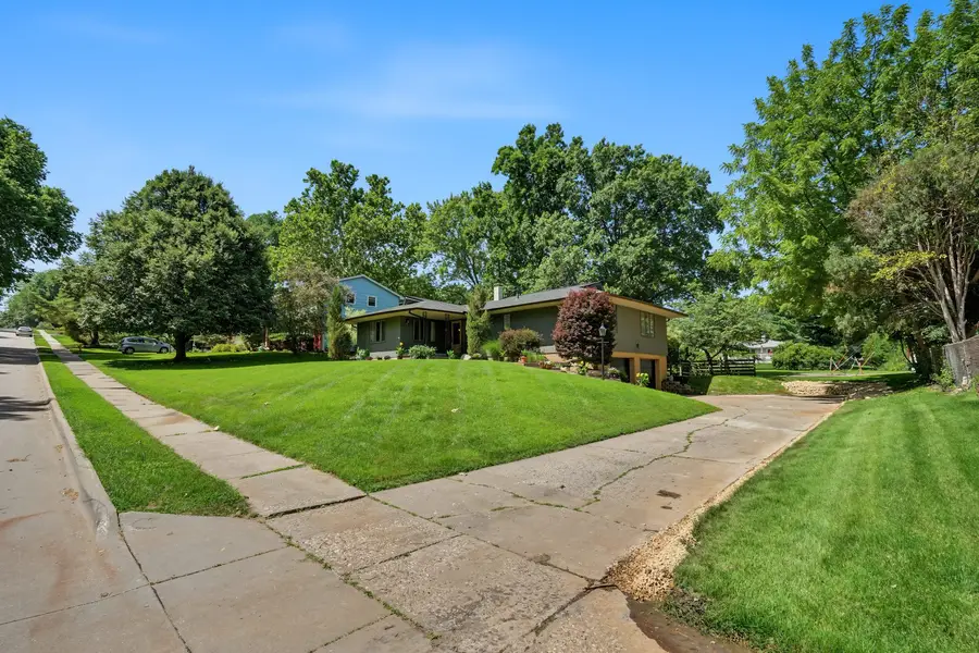 2606 Fairhaven Road, Davenport, IA 52803 - #3