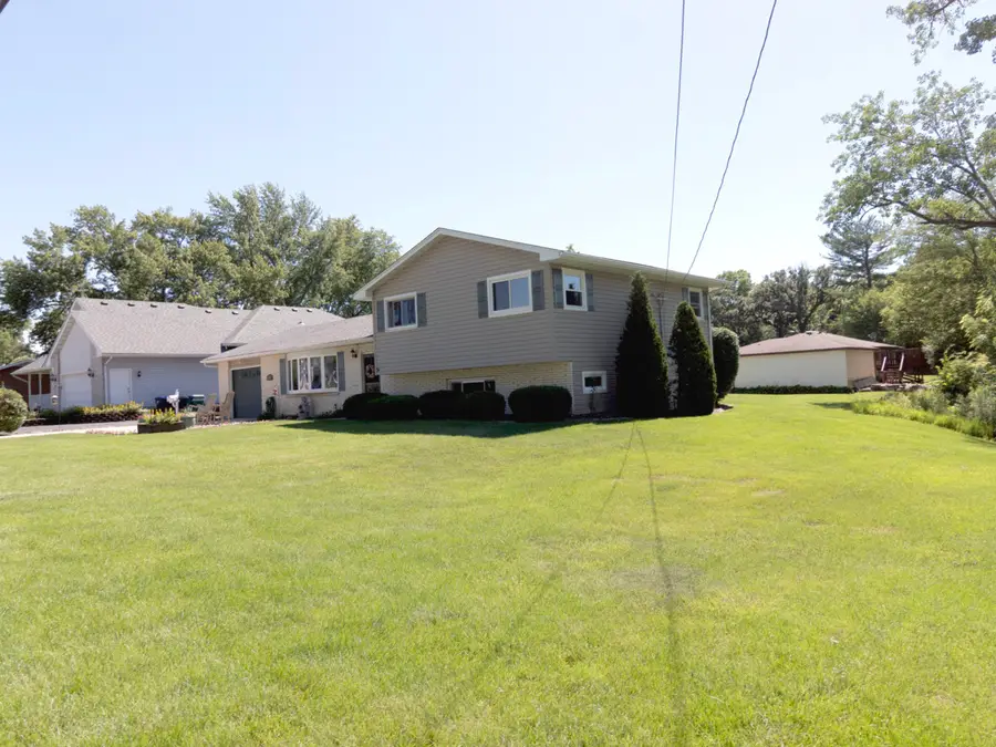 1516 N Kankakee Street, Wilmington, IL 60481 - #3