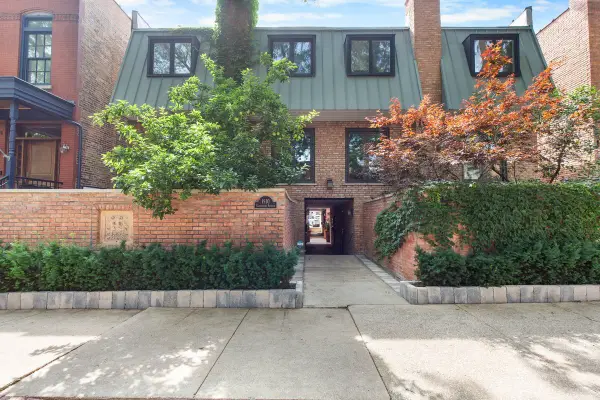 1912 N Cleveland Avenue #B, Chicago, IL 60614