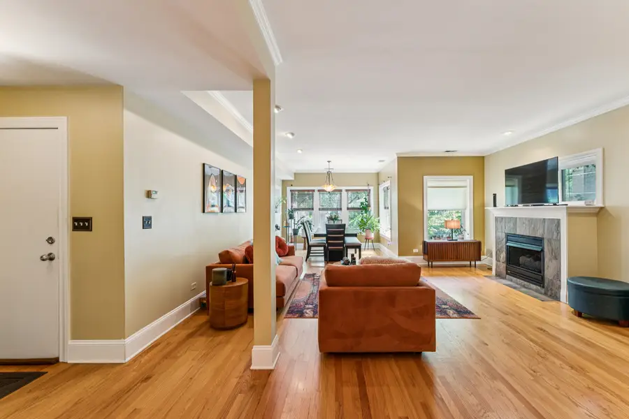 934 W Agatite Avenue #1, Chicago, IL 60640 - #3