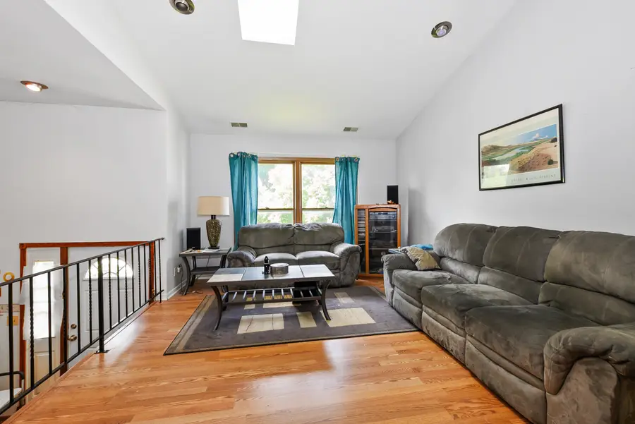 401 Fernwood Drive, Westmont, IL 60559 - #2