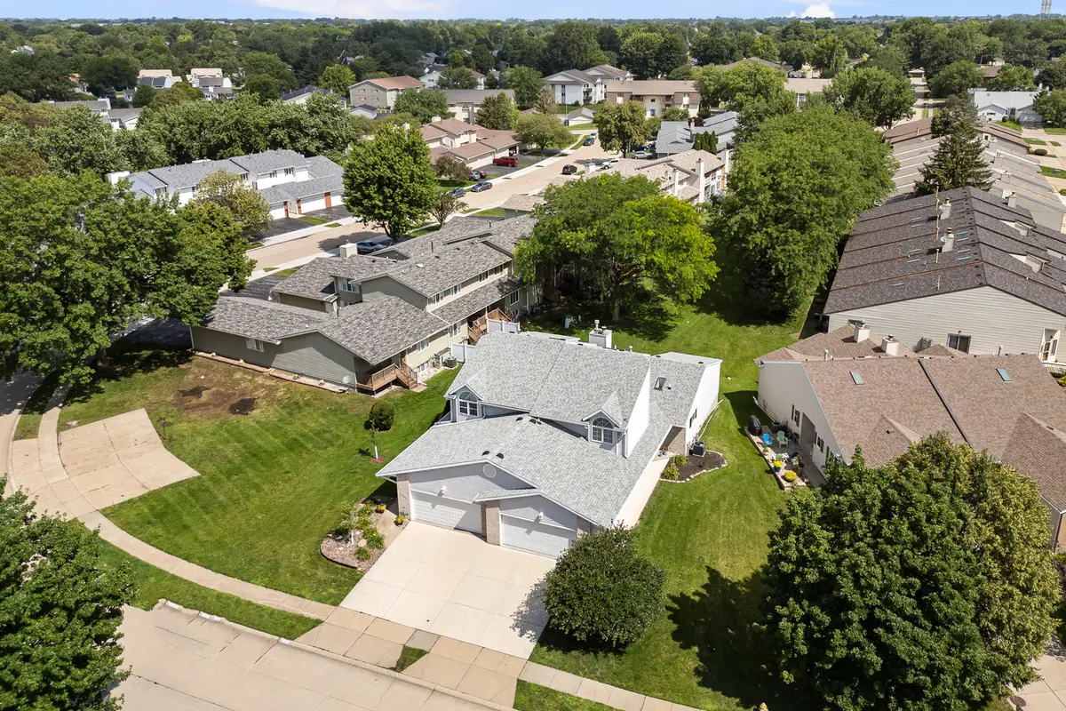 3968 Prairie Lane, Bettendorf, IA 52722 - #1