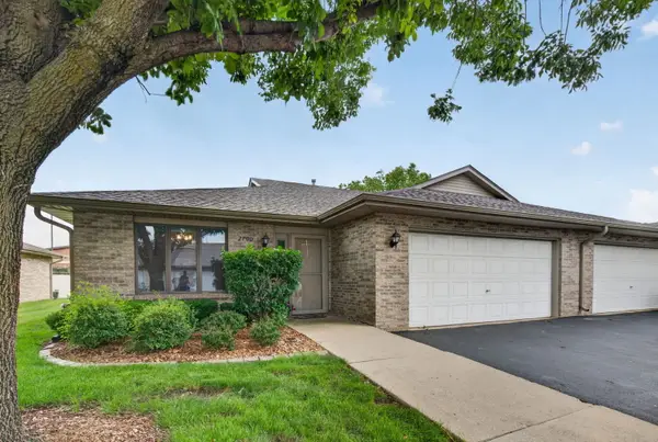 2700 Eagle Drive #2700, Joliet, IL 60436