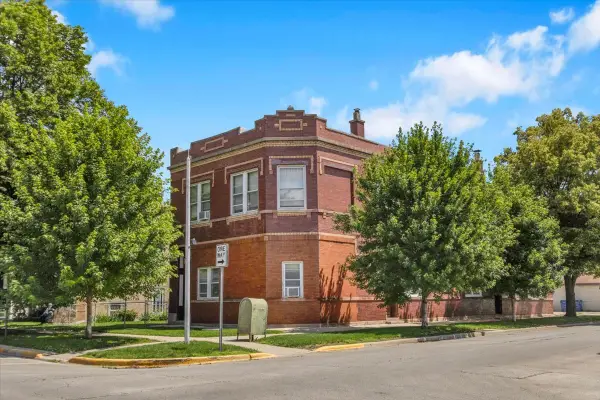 1847 S 57th Avenue, Cicero, IL 60804