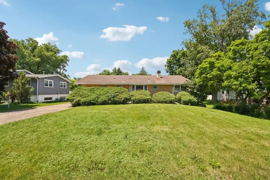 418 Highland Road, Willowbrook, IL 60527 - #2