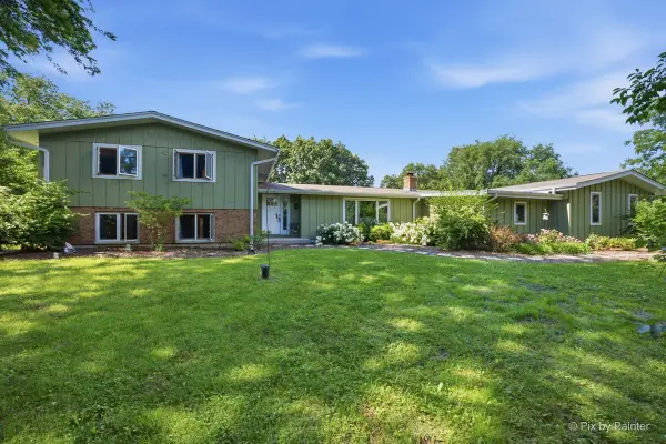 4N560 Snowbird Court, St. Charles, IL 60175